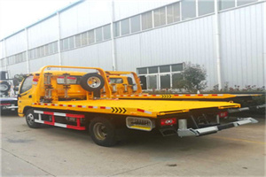 海珠附近拖车救援搭电